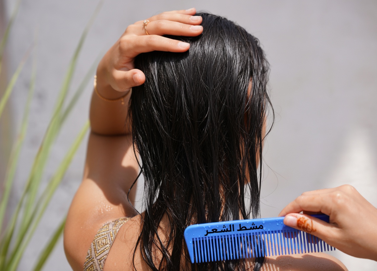 هل تتجاهلين هذه العادة الأسبوعية للشعر التي تُبقيه باهتًا؟