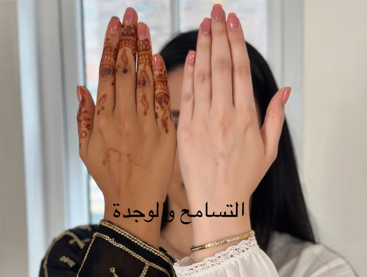 طرق طبيعية للمساعدة على تلاشي اسمرار الشمس على اليدين وكشف بشرة أكثر نعومة